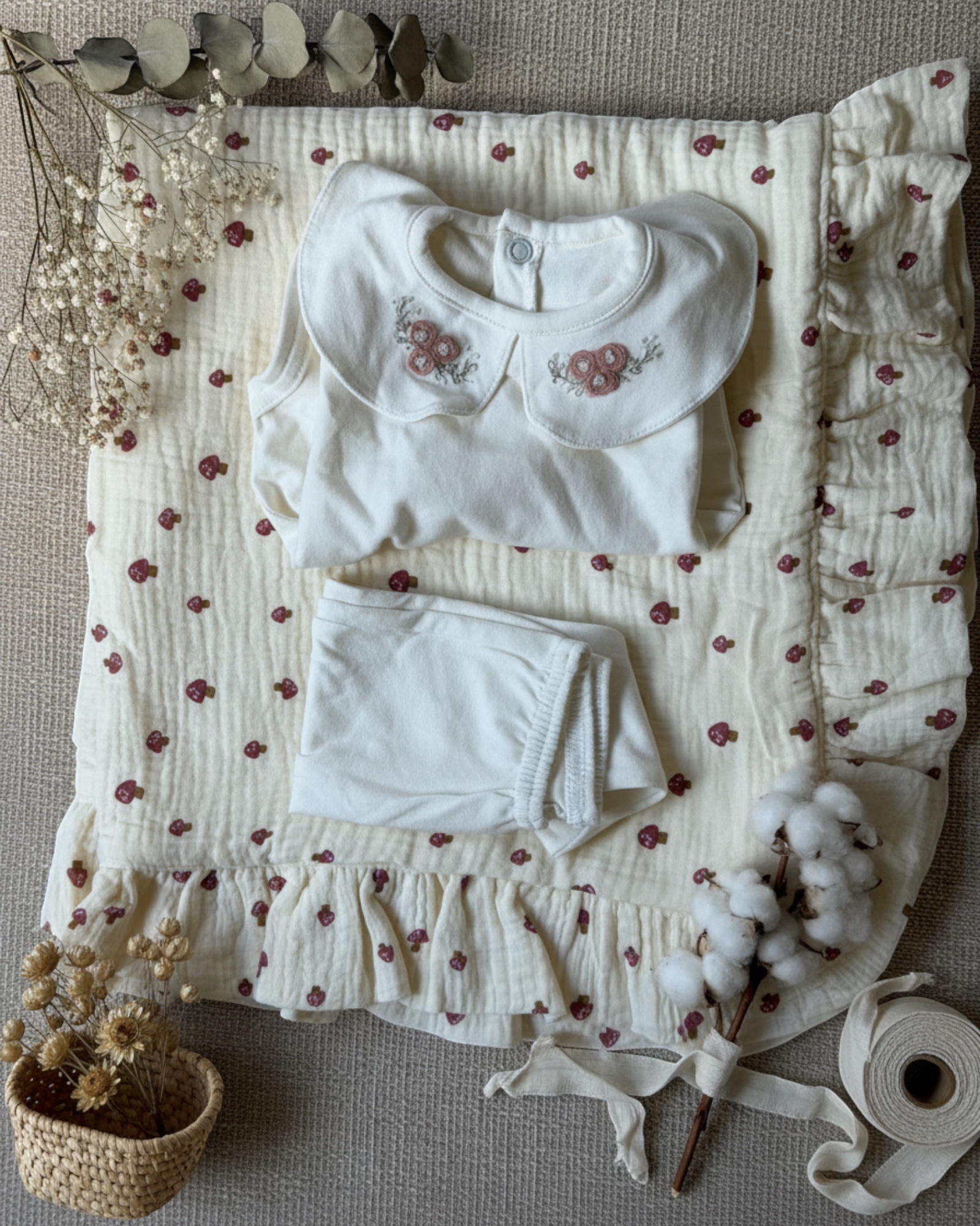 conjunto_bordado_2.webp